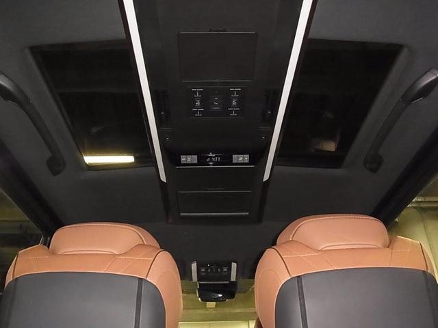 ヴェルファイアハイブリッド Z プレミア ワンオーナー 左右独立ムーンルーフ HUD デジタルミラー パノラミックビュー トヨタチームメイト 後席モニター BSM 本革シート 前後席ベンチレーション 純正14型ナビ セーフティセンス ETC2.0 パワーバックドア 両側パワースライド(17枚目)