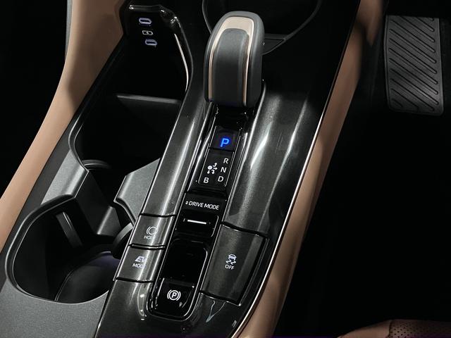 クラウンスポーツ Z 4WD 内装/サンドブラウン モデリスタフルエアロ パノラマルーフ アドバンストパーク パノラミックビュー デジタルミラー HUD 12.3インチナビ ETC2.0 本革 ベンチレーション ステアヒーター パワーバックドア おくだけ充電 AC1500W(40枚目)