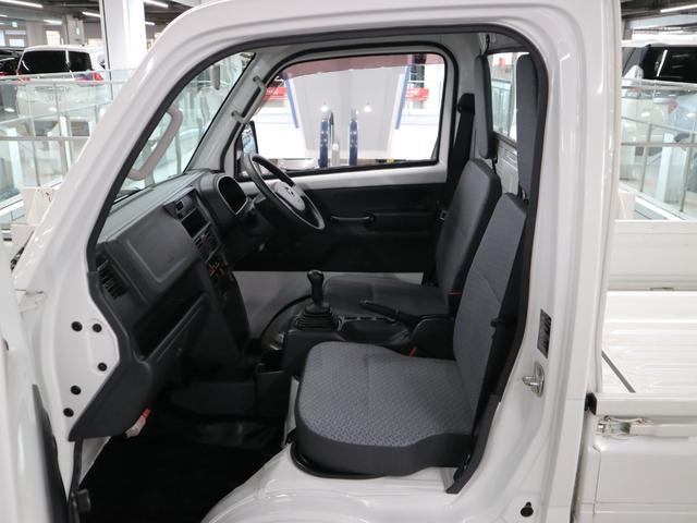 自社陸運局指定工場完備！国家資格を持った整備士による整備。走行に関係の無い所も不具合箇所が有れば修理してご納車致します。ご納車後はもちろん、車検・点検・板金塗装・電装品取付などもお任せください。