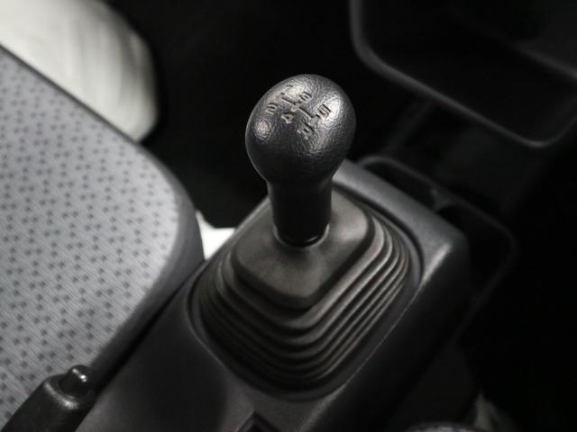 当社の展示車は全車両に”社団法人自動車公正取引協議会”の車両状態説明書を掲示しております。修復歴の有無は勿論、ドア等の外板の交換歴の有無までも表示☆口頭説明では無く書面にてお渡ししております♪