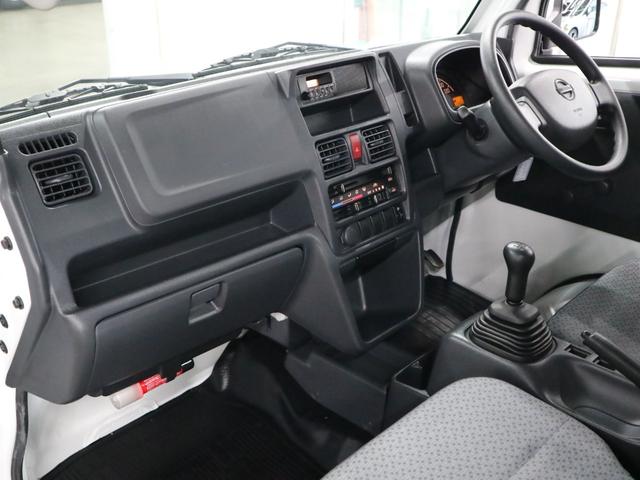 弊社ではインターネットでの遠方販売に自信があります。店頭でのご納車であれば、お車を持ち込まずに名義変更等のお手続きが出来ますので、ご近所の販売会社で購入する場合と変わらぬ諸経費にてご購入可能です♪