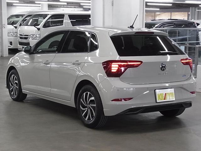 ポロ TSIアクティブ ターボ デジタルコックピットプロ 衝突軽減ブレーキ レーンキープ アダプティブクルーズ パドルシフト ETC2.0 パークアシスト 純正ナビ BTオーディオ スマートキー ワイヤレスチャージング LEDランプ(8枚目)