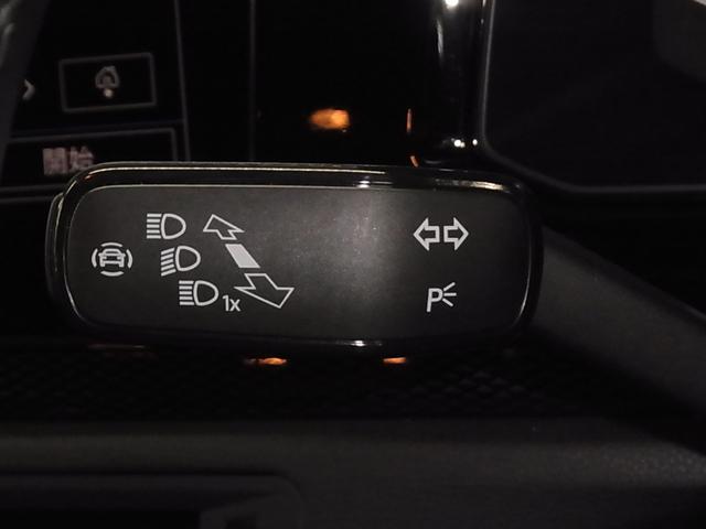 ポロ TSIアクティブ ターボ デジタルコックピットプロ 衝突軽減ブレーキ レーンキープ アダプティブクルーズ パドルシフト ETC2.0 パークアシスト 純正ナビ BTオーディオ スマートキー ワイヤレスチャージング LEDランプ(33枚目)