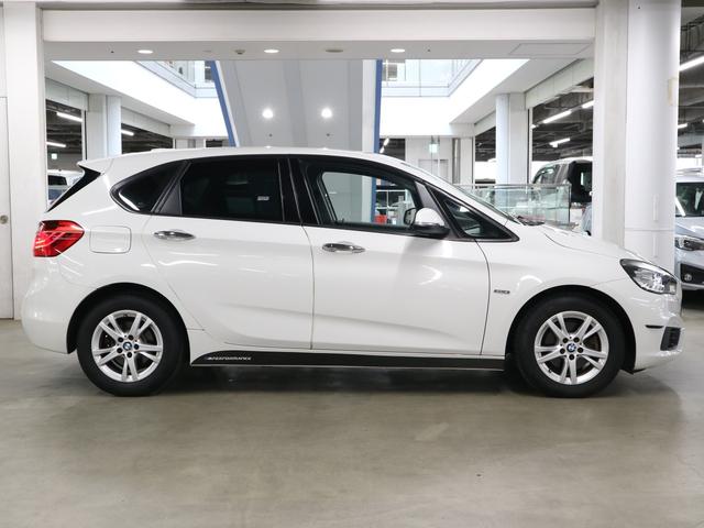 2シリーズ 218dアクティブツアラー ディーゼル ドライビングアシスト パーキングセンサー 純正8.8インチナビ ETC2.0 バックカメラ Bluetoothオーディオ CD・DVD LEDライト フォグランプ 純正16AW スペアキー・記録簿有(9枚目)