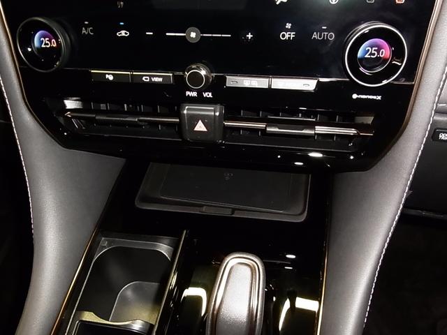 アルファードハイブリッド Z 4WD 1オーナー 左右独立ムーンルーフ デジタルミラー ユニバーサルステップ パノラミックビュー トヨタチームメイト HUD BSM 純正14型ナビ シートベンチレーション ステアヒーター パワーバックドア 両側電動スライド セーフティセンス ETC2.0(32枚目)