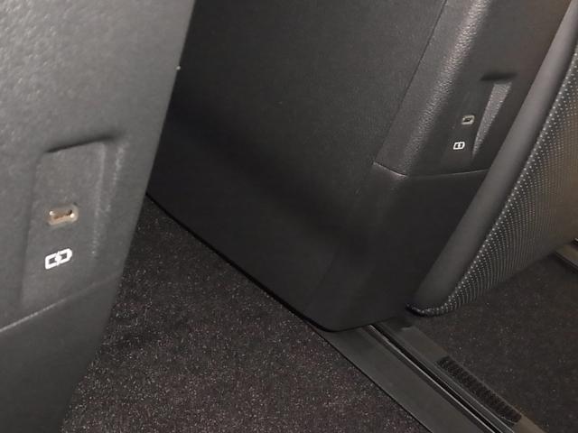 アルファードハイブリッド Z 4WD 1オーナー 左右独立ムーンルーフ デジタルミラー ユニバーサルステップ パノラミックビュー トヨタチームメイト HUD BSM 純正14型ナビ シートベンチレーション ステアヒーター パワーバックドア 両側電動スライド セーフティセンス ETC2.0(45枚目)