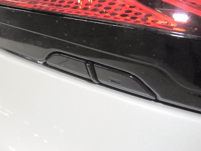 アルファードハイブリッド Z 4WD 1オーナー 左右独立ムーンルーフ デジタルミラー ユニバーサルステップ パノラミックビュー トヨタチームメイト HUD BSM 純正14型ナビ シートベンチレーション ステアヒーター パワーバックドア 両側電動スライド セーフティセンス ETC2.0(50枚目)