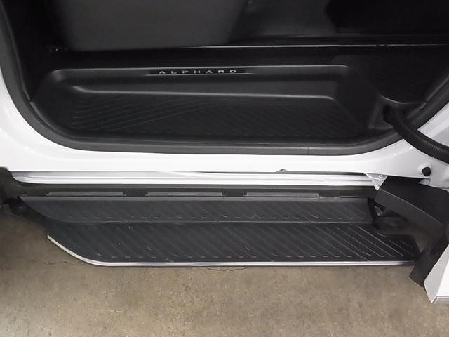 アルファードハイブリッド Z 4WD 1オーナー 左右独立ムーンルーフ デジタルミラー ユニバーサルステップ パノラミックビュー トヨタチームメイト HUD BSM 純正14型ナビ シートベンチレーション ステアヒーター パワーバックドア 両側電動スライド セーフティセンス ETC2.0(51枚目)