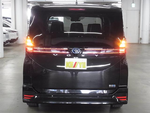 ヴォクシー ハイブリッドS-Z 快適利便パッケージ ユニバーサルステップ パノラミックビュー トヨタチームメイト 後席モニター BSM・PKSB 純正10.5インチDA+&ナビ セーフティセンス ETC2.0 BTオーディオ フルセグ AC100V プロジェクター式LED(7枚目)