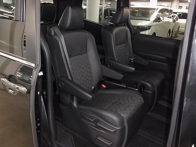 ヴォクシー ハイブリッドS-Z 快適利便パッケージ ユニバーサルステップ パノラミックビュー トヨタチームメイト 後席モニター BSM・PKSB 純正10.5インチDA+&ナビ セーフティセンス ETC2.0 BTオーディオ フルセグ AC100V プロジェクター式LED(14枚目)