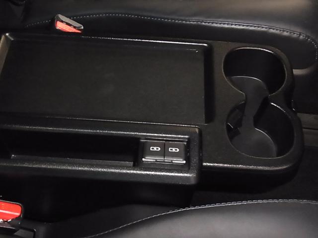 ヴォクシー ハイブリッドS-Z 快適利便パッケージ ユニバーサルステップ パノラミックビュー トヨタチームメイト 後席モニター BSM・PKSB 純正10.5インチDA+&ナビ セーフティセンス ETC2.0 BTオーディオ フルセグ AC100V プロジェクター式LED(39枚目)