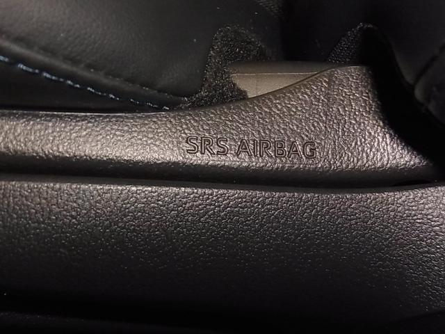 ヴォクシー ハイブリッドS-Z 快適利便パッケージ ユニバーサルステップ パノラミックビュー トヨタチームメイト 後席モニター BSM・PKSB 純正10.5インチDA+&ナビ セーフティセンス ETC2.0 BTオーディオ フルセグ AC100V プロジェクター式LED(45枚目)