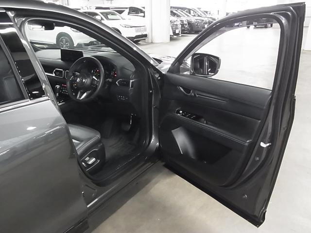 CX-8 25S スポーツアピアランス HUD 360°ビュー BSM レーダークルーズ ETC メモリー付レザーシート ベンチレーション 前後席シート・ステアヒーター パワーバックドア ワイヤレス充電 純正ナビ パーキングセンサー LEDランプ(12枚目)