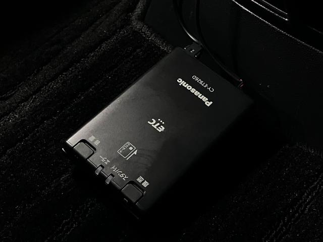 プレマシー ２０Ｃ－スカイアクティブ　両側電動スライドドア　ＥＴＣ　純正ナビ　バックカメラ　ＣＤ・ＤＶＤ　Ｂｌｕｅｔｏｏｔｈオーディオ　フルセグＴＶ　スマートキー　電動格納ドアミラー　オートエアコン　ヘッドライトレベライザー　スペアキー有（19枚目）