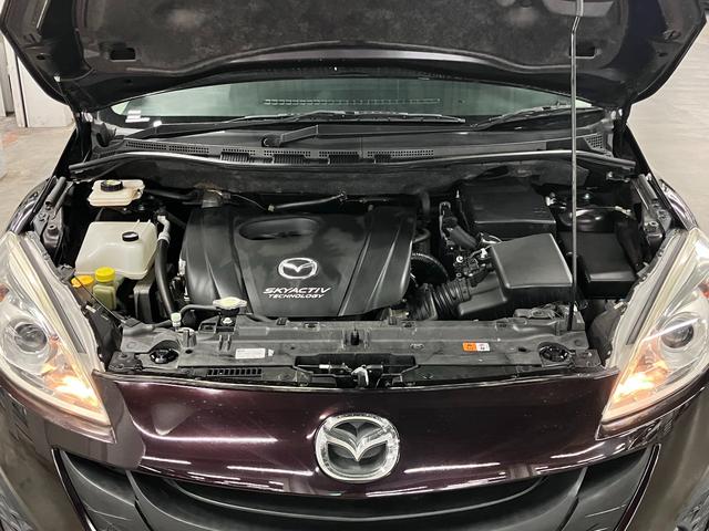 プレマシー ２０Ｃ－スカイアクティブ　両側電動スライドドア　ＥＴＣ　純正ナビ　バックカメラ　ＣＤ・ＤＶＤ　Ｂｌｕｅｔｏｏｔｈオーディオ　フルセグＴＶ　スマートキー　電動格納ドアミラー　オートエアコン　ヘッドライトレベライザー　スペアキー有（21枚目）