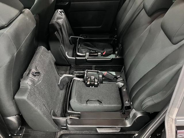 プレマシー ２０Ｃ－スカイアクティブ　両側電動スライドドア　ＥＴＣ　純正ナビ　バックカメラ　ＣＤ・ＤＶＤ　Ｂｌｕｅｔｏｏｔｈオーディオ　フルセグＴＶ　スマートキー　電動格納ドアミラー　オートエアコン　ヘッドライトレベライザー　スペアキー有（41枚目）