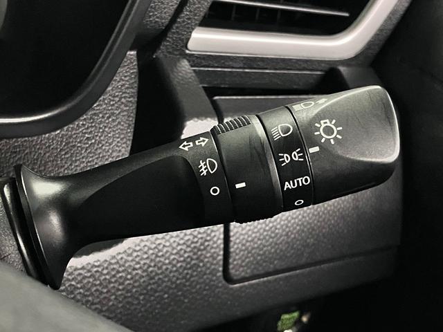 ルーミー カスタムG S スマートアシストII ETC 両側電動スライド 純正ナビ バックカメラ CD・DVD Bluetoothオーディオ フルセグTV スマートキー クルーズコントロール シートアンダートレイ LEDランプ(36枚目)