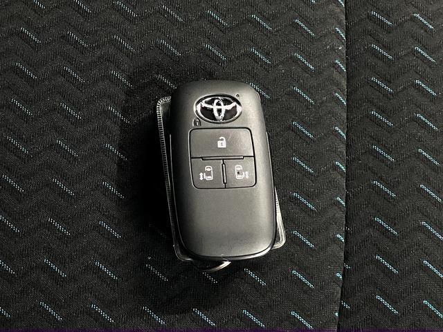 ルーミー カスタムG-T ターボ コンフォートパッケージ パノラミックビューモニター スマートアシスト 純正9インチディスプレイオーディオ 両側パワースライド BTオーディオ フルセグTV シートアンダートレイ ADB・LEDランプ(42枚目)