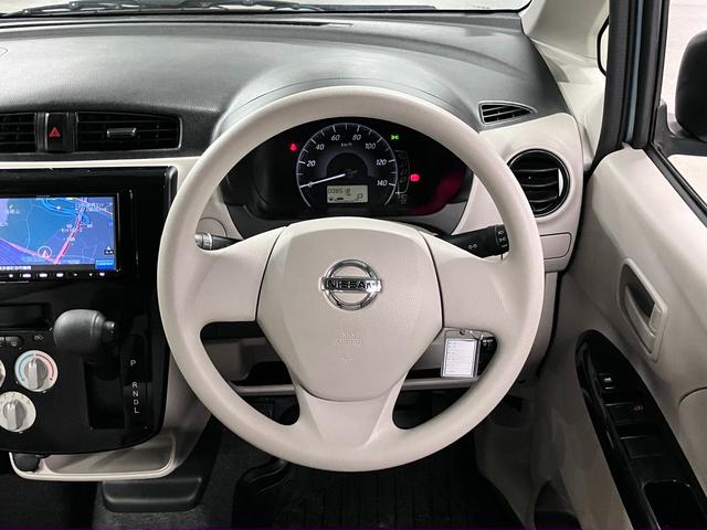 デイズ J エマージェンシーブレーキ 踏み間違い衝突防止アシスト ストラーダナビ CD再生 Bluetoothオーディオ TV キーレスエントリー 電動格納ドアミラー マニュアルエアコン ヘッドライトレベライザー(11枚目)