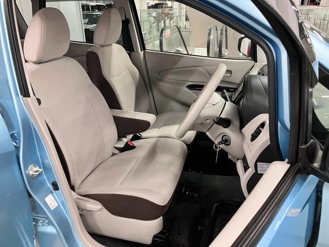 デイズ J エマージェンシーブレーキ 踏み間違い衝突防止アシスト ストラーダナビ CD再生 Bluetoothオーディオ TV キーレスエントリー 電動格納ドアミラー マニュアルエアコン ヘッドライトレベライザー(13枚目)