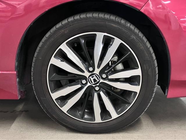 フィットハイブリッド S ホンダセンシング 寒冷地仕様 無限マフラー 衝突軽減ブレーキ 車線逸脱警報 アダプティブクルーズ パドルシフト ETC 純正ナビ バックカメラ BTオーディオ フルセグ スマートキー オートリトラミラー LEDランプ(50枚目)