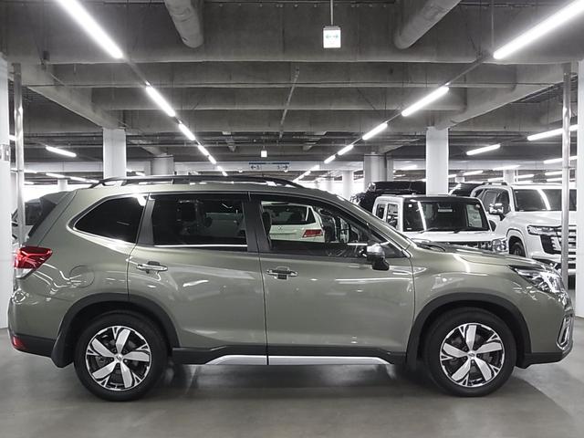 フォレスター アドバンス　４ＷＤ　スマートリアビューミラー　衝突軽減ブレーキ　車線逸脱警報　ＳＲＶＤ　全車速追従クルーズ　パドルシフト　ＥＴＣ　全席シート・ステアヒーター　アルパインナビ　パワーリヤゲート　フロント・サイド・バックカメラ　ＡＤＢ・ＬＥＤランプ（9枚目）