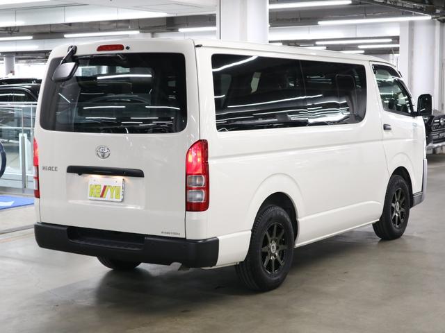 ハイエースバン DX ワンオーナー ディーゼルターボ トヨタセーフティセンス ETC2.0 片側スライドドア 純正ナビ バックカメラ CD・DVD Bluetoothオーディオ フルセグ キーレスエントリー AC100V パーキングセンサー LEDランプ(3枚目)