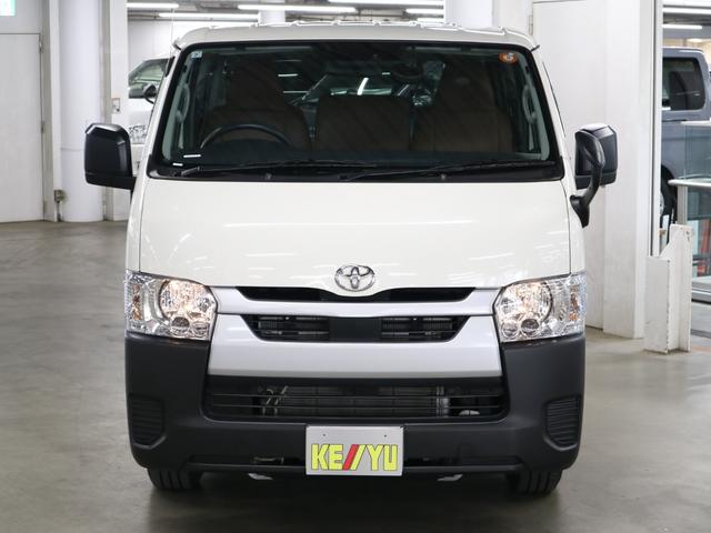 ハイエースバン DX ワンオーナー ディーゼルターボ トヨタセーフティセンス ETC2.0 片側スライドドア 純正ナビ バックカメラ CD・DVD Bluetoothオーディオ フルセグ キーレスエントリー AC100V パーキングセンサー LEDランプ(6枚目)