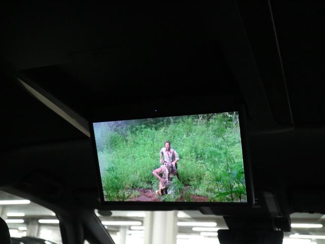 ヴェルファイアハイブリッド Zプレミア 1オーナー デジタルミラー 左右独立ムーンルーフ パノラミックビュー 後席モニター トヨタチームメイト BSM HUD 純正14型ナビ 本革シート 前後席ベンチレーション セーフティセンス ETC2.0 パワーバックドア 両側電動スライド 三眼LED(20枚目)