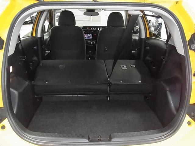 アクア S トヨタセーフティセンス 誤発進抑制機能 車線逸脱警報 クリアランスソナー 純正ナビ バックカメラ Bluetoothオーディオ TV CD ビルトインETC オートエアコン 電動格納ミラー キーレス 記録簿・取扱説明書有(14枚目)