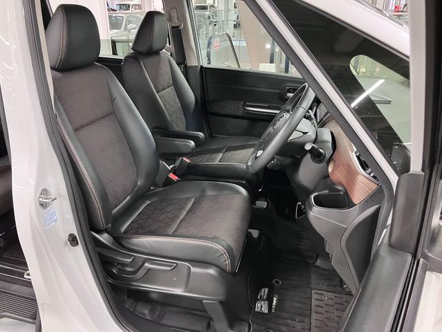 フリードハイブリッド ハイブリッド・クロスターホンダセンシング 衝突軽減ブレーキ 車線逸脱警報 アダプティブクルーズ ETC 純正9インチナビ 両側パワースライド バックカメラ BTオーディオ フルセグTV USB スマートキー オートリトラミラー LEDランプ(13枚目)