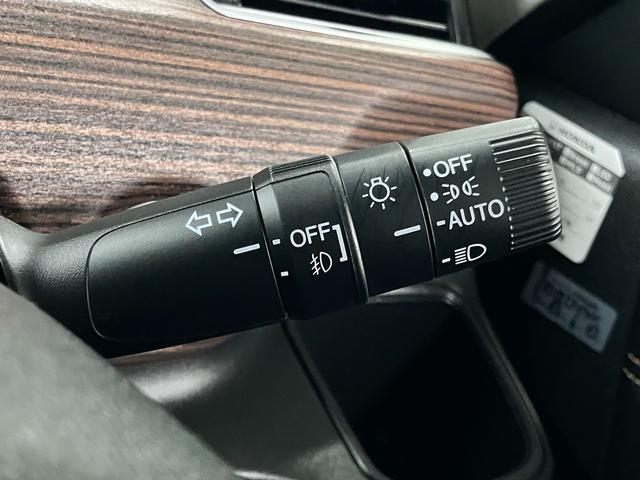 フリードハイブリッド ハイブリッド・クロスターホンダセンシング 衝突軽減ブレーキ 車線逸脱警報 アダプティブクルーズ ETC 純正9インチナビ 両側パワースライド バックカメラ BTオーディオ フルセグTV USB スマートキー オートリトラミラー LEDランプ(36枚目)