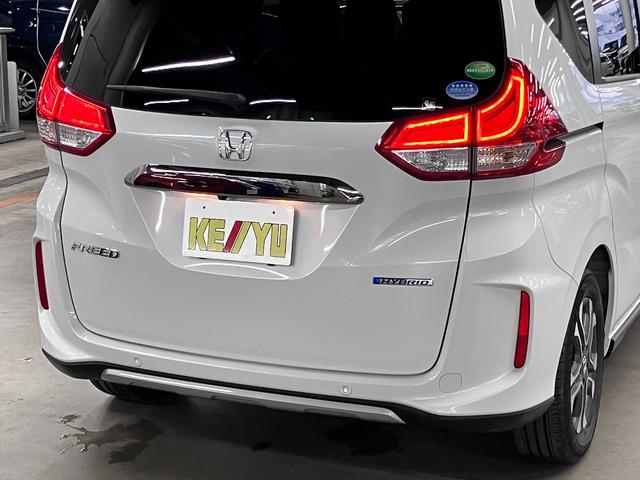 フリードハイブリッド ハイブリッド・クロスターホンダセンシング 衝突軽減ブレーキ 車線逸脱警報 アダプティブクルーズ ETC 純正9インチナビ 両側パワースライド バックカメラ BTオーディオ フルセグTV USB スマートキー オートリトラミラー LEDランプ(47枚目)