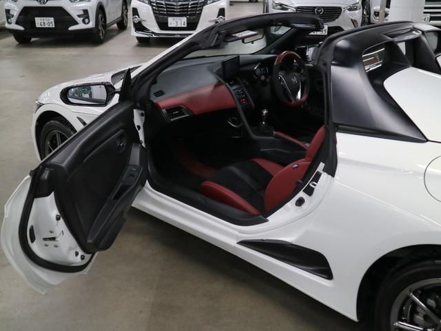 自社陸運局指定工場完備！国家資格を持った整備士による整備。走行に関係の無い所も不具合箇所が有れば修理してご納車致します。ご納車後はもちろん、車検・点検・板金塗装・電装品取付などもお任せください。