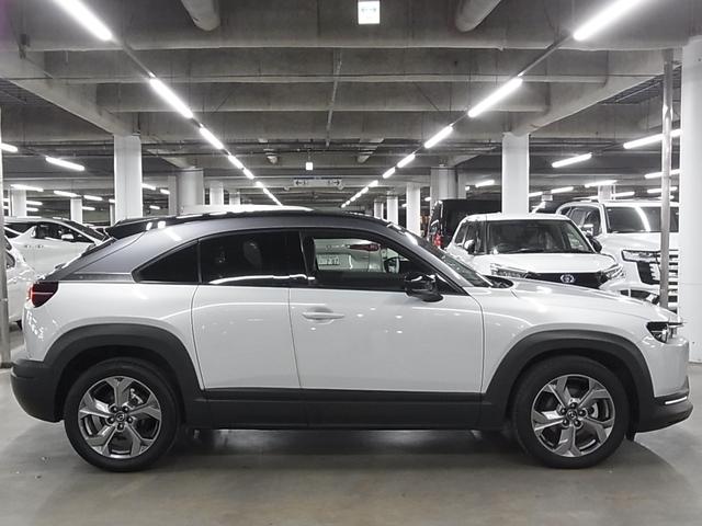 MX-30 インダストリアルクラシック 衝突軽減ブレーキ 車線逸脱警報 BSM HUD レーダークルーズ パドルシフト ETC2.0 シート・ステアヒーター 純正ナビ バックカメラ BTオーディオ フルセグ パーキングセンサー LEDランプ(9枚目)