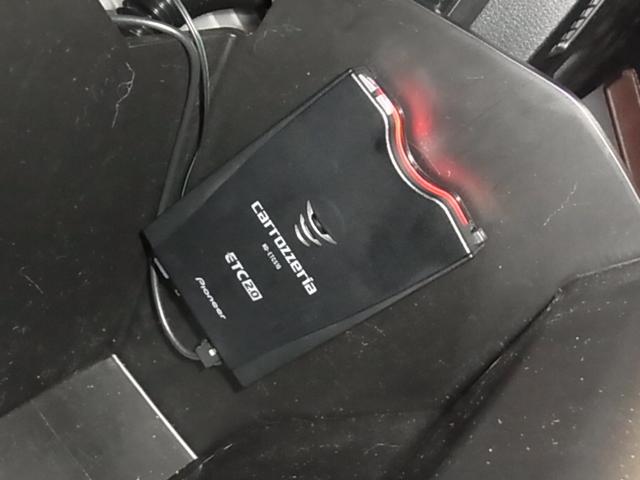 MX-30 インダストリアルクラシック 衝突軽減ブレーキ 車線逸脱警報 BSM HUD レーダークルーズ パドルシフト ETC2.0 シート・ステアヒーター 純正ナビ バックカメラ BTオーディオ フルセグ パーキングセンサー LEDランプ(18枚目)