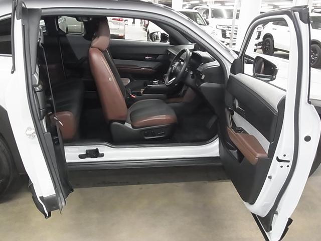 MX-30 インダストリアルクラシック 衝突軽減ブレーキ 車線逸脱警報 BSM HUD レーダークルーズ パドルシフト ETC2.0 シート・ステアヒーター 純正ナビ バックカメラ BTオーディオ フルセグ パーキングセンサー LEDランプ(22枚目)