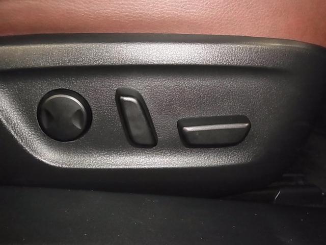 MX-30 インダストリアルクラシック 衝突軽減ブレーキ 車線逸脱警報 BSM HUD レーダークルーズ パドルシフト ETC2.0 シート・ステアヒーター 純正ナビ バックカメラ BTオーディオ フルセグ パーキングセンサー LEDランプ(41枚目)