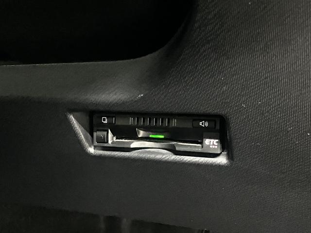 当社の展示車は全車両に”社団法人自動車公正取引協議会”の車両状態説明書を掲示しております。修復歴の有無は勿論、ドア等の外板の交換歴の有無までも表示☆口頭説明では無く書面にてお渡ししております♪