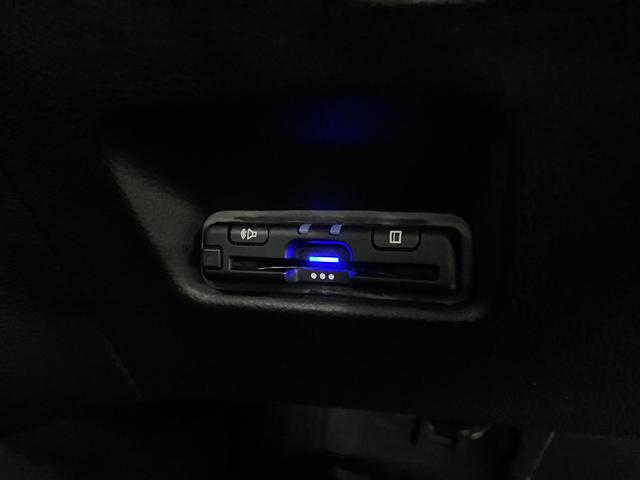 当社の展示車は全車両に”社団法人自動車公正取引協議会”の車両状態説明書を掲示しております。修復歴の有無は勿論、ドア等の外板の交換歴の有無までも表示☆口頭説明では無く書面にてお渡ししております♪