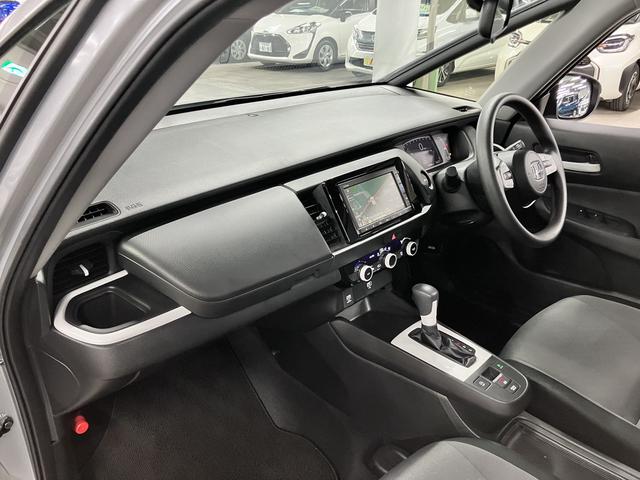 弊社ではインターネットでの遠方販売に自信があります。店頭でのご納車であれば、お車を持ち込まずに名義変更等のお手続きが出来ますので、ご近所の販売会社で購入する場合と変わらぬ諸経費にてご購入可能です♪