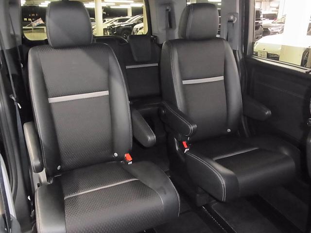 店内のキッズコーナーには人気ゲームや落書きカーコーナー、ＤＶＤをご用意、授乳室も御座います。整備待ち時間でも退屈致しません♪各種お飲み物のご用意、お子様にはお菓子をプレゼントしております♪