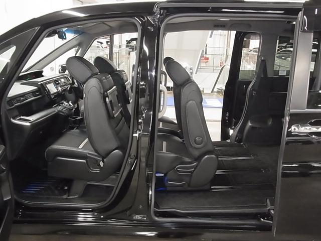 弊社ではインターネットでの遠方販売に自信があります。店頭でのご納車であれば、お車を持ち込まずに名義変更等のお手続きが出来ますので、ご近所の販売会社で購入する場合と変わらぬ諸経費にてご購入可能です♪