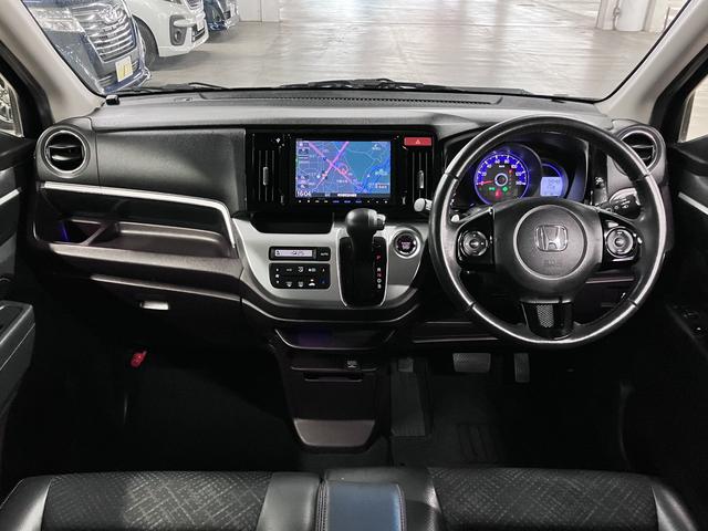 N-WGNカスタム G・ターボパッケージ あんしんパッケージ/衝突軽減ブレーキ 純正8インチナビ バックカメラ BTオーディオ フルセグTV CD・DVD ETC クルーズコントロール パドルシフト 革調コンビシート プラズマクラスター スマートキー HIDライト 純正14AW(4枚目)