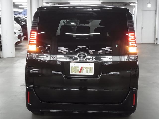 ヴォクシー Ｖ　ワンオーナー　トヨタセーフティセンス　ＥＴＣ　シートヒーター　両側スライドドア　純正ナビ　バックカメラ　ＢＴオーディオ　フルセグＴＶ　ＵＳＢ端子　スマートキー　クルーズコントロール　クリアランスソナー　ＬＥＤランプ（7枚目）