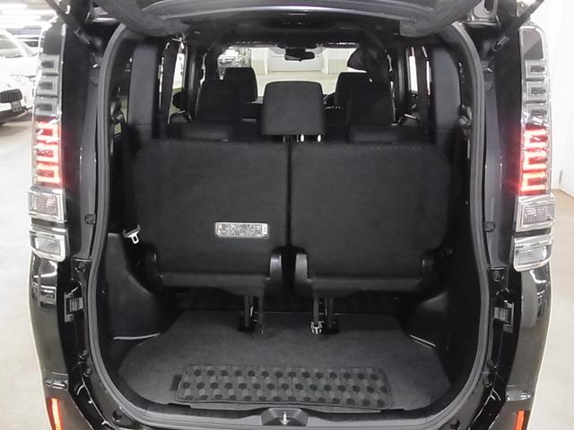 ヴォクシー Ｖ　ワンオーナー　トヨタセーフティセンス　ＥＴＣ　シートヒーター　両側スライドドア　純正ナビ　バックカメラ　ＢＴオーディオ　フルセグＴＶ　ＵＳＢ端子　スマートキー　クルーズコントロール　クリアランスソナー　ＬＥＤランプ（24枚目）