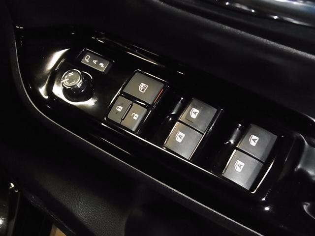 ヴォクシー Ｖ　ワンオーナー　トヨタセーフティセンス　ＥＴＣ　シートヒーター　両側スライドドア　純正ナビ　バックカメラ　ＢＴオーディオ　フルセグＴＶ　ＵＳＢ端子　スマートキー　クルーズコントロール　クリアランスソナー　ＬＥＤランプ（34枚目）