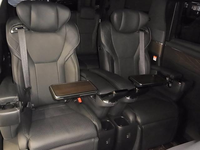 アルファードハイブリッド エグゼクティブラウンジ　左右独立ムーンルーフ　デジタルミラー　モデリスタエアロ　トヨタチームメイト　パノラミックビュー　後席モニター　純正１４型ＪＢＬナビ　本革シート　前後席ベンチレーション　セーフティセンス　ＥＴＣ２．０　パワーバックドア　両側パワースライド（14枚目）