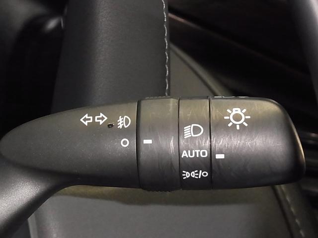 アルファードハイブリッド エグゼクティブラウンジ　左右独立ムーンルーフ　デジタルミラー　モデリスタエアロ　トヨタチームメイト　パノラミックビュー　後席モニター　純正１４型ＪＢＬナビ　本革シート　前後席ベンチレーション　セーフティセンス　ＥＴＣ２．０　パワーバックドア　両側パワースライド（42枚目）