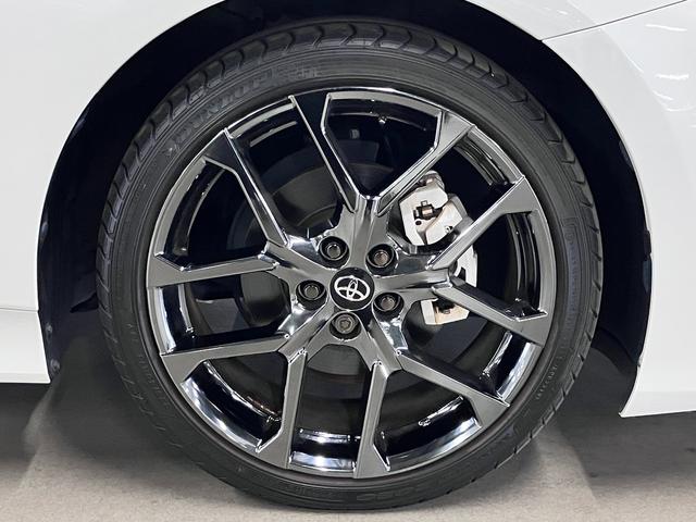 プリウスＰＨＶ Ｓナビパッケージ・ＧＲスポーツ　純正１１．６インチナビ　トヨタセーフティセンス　ＥＴＣ２．０　シートヒーター　バックカメラ　ＢＴオーディオ　フルセグＴＶ　ＵＳＢ端子　スマートキー　ＡＣ１００Ｖ　ＬＥＤランプ　専用１８ＡＷ＆キャリパー（46枚目）